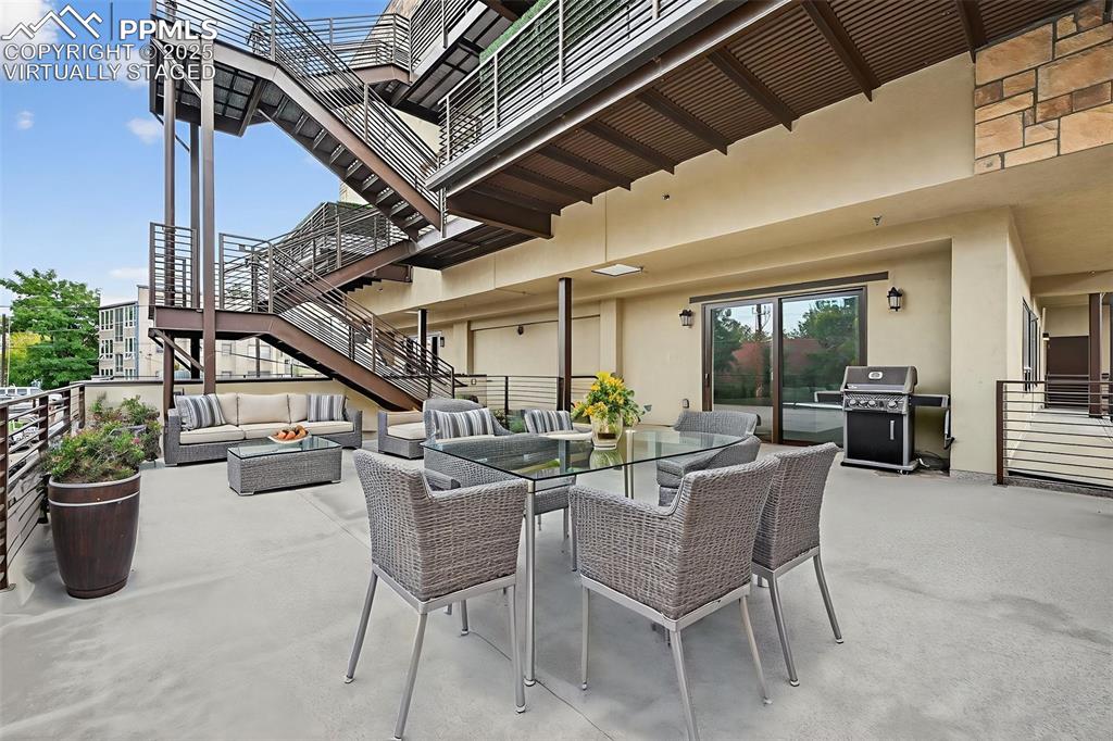 Image 11 of 23: Virtually Staged