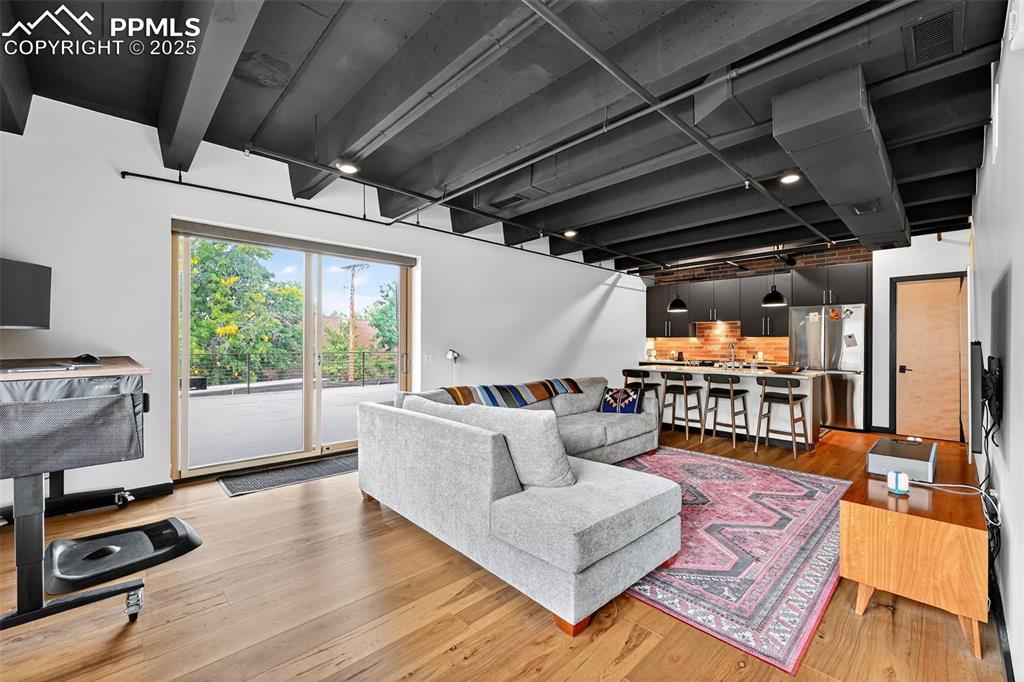 Image 2 of 23: Living Room