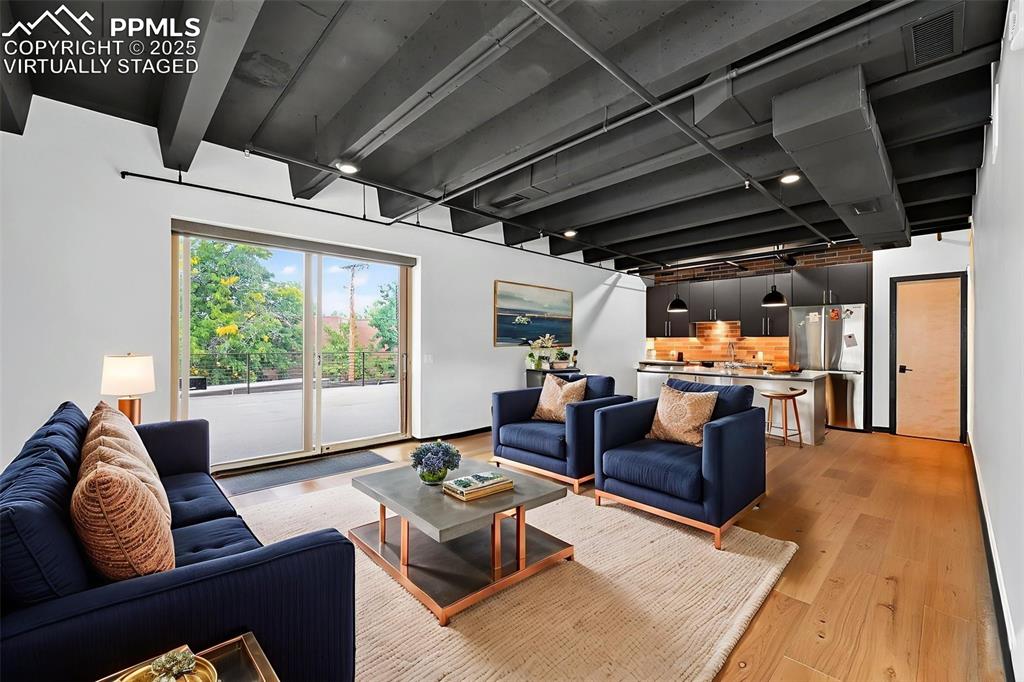 Image 3 of 23: Virtually Staged