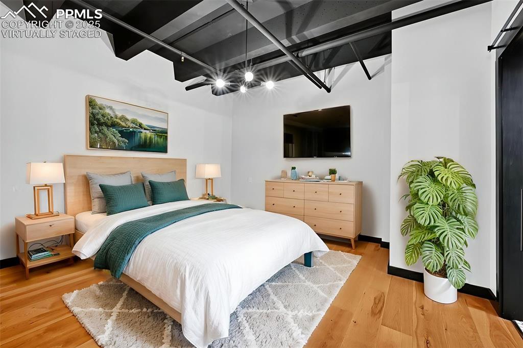 Image 5 of 23: Virtually Staged