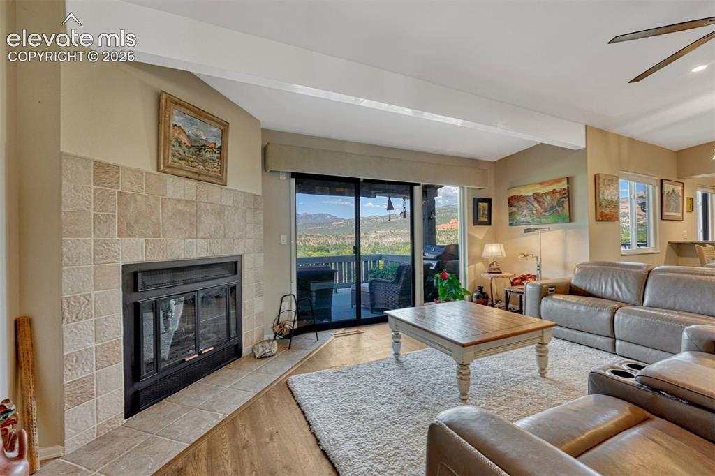 Image 11 of 44: Living Room