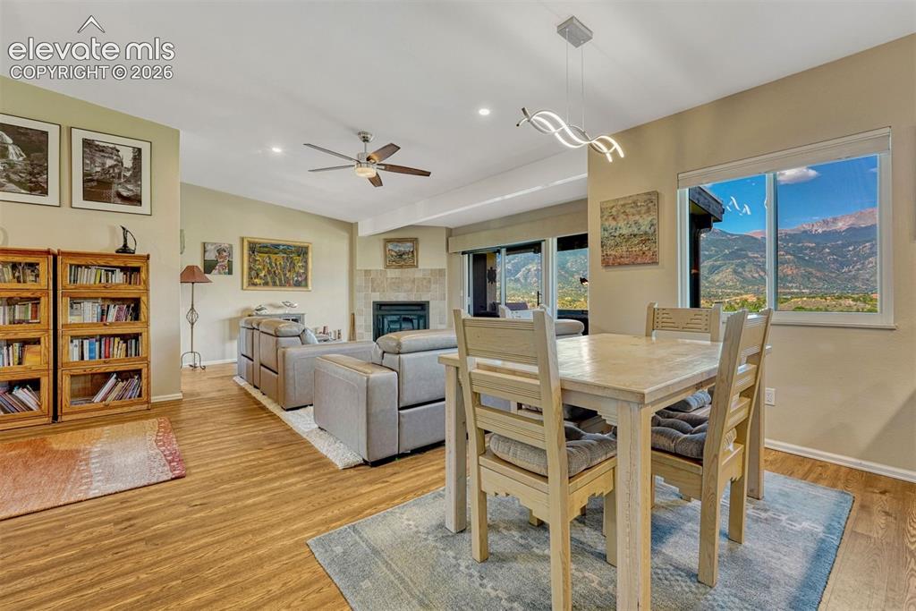 Image 3 of 44: Dining Area