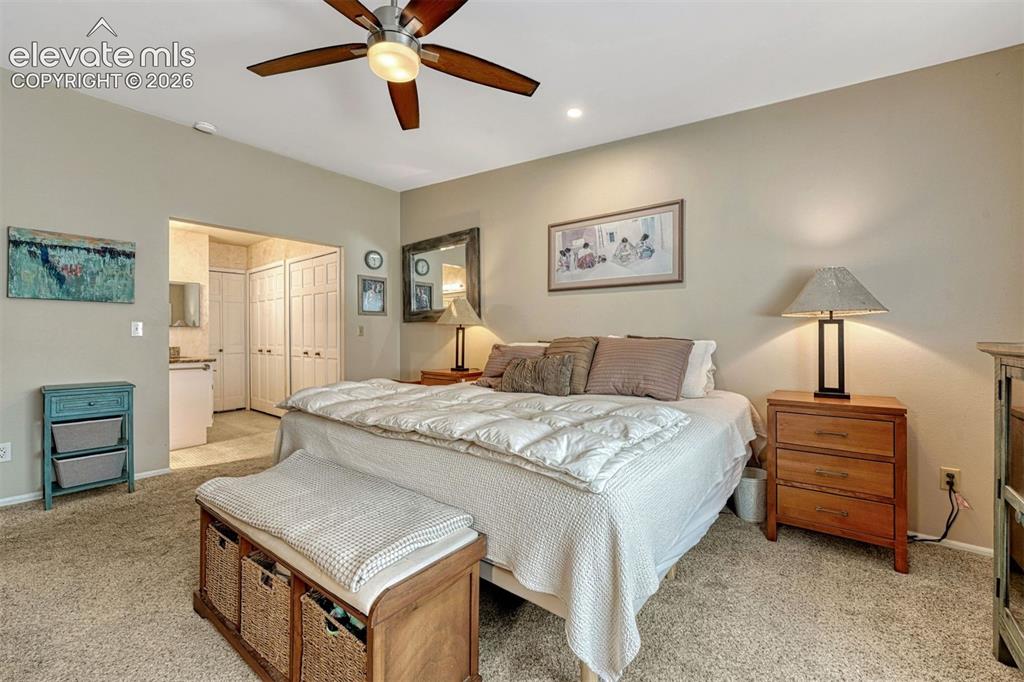 Image 5 of 44: Bedroom