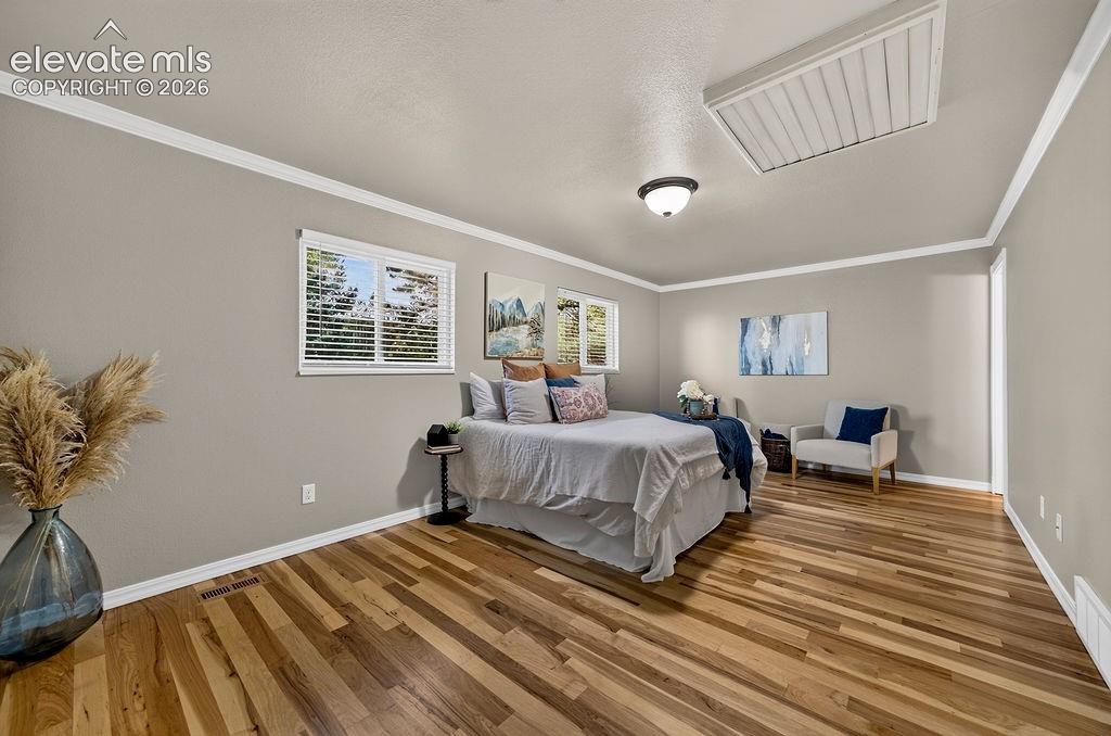 Image 23 of 47: Master Bedroom