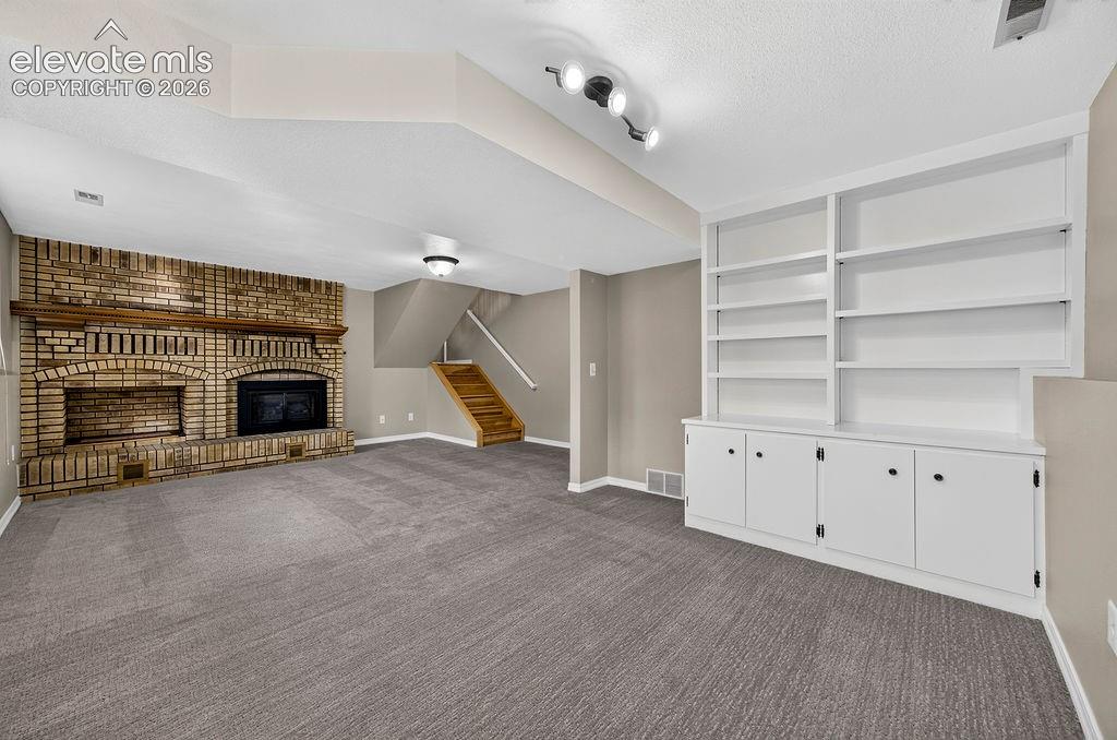 Image 46 of 47: Family Room