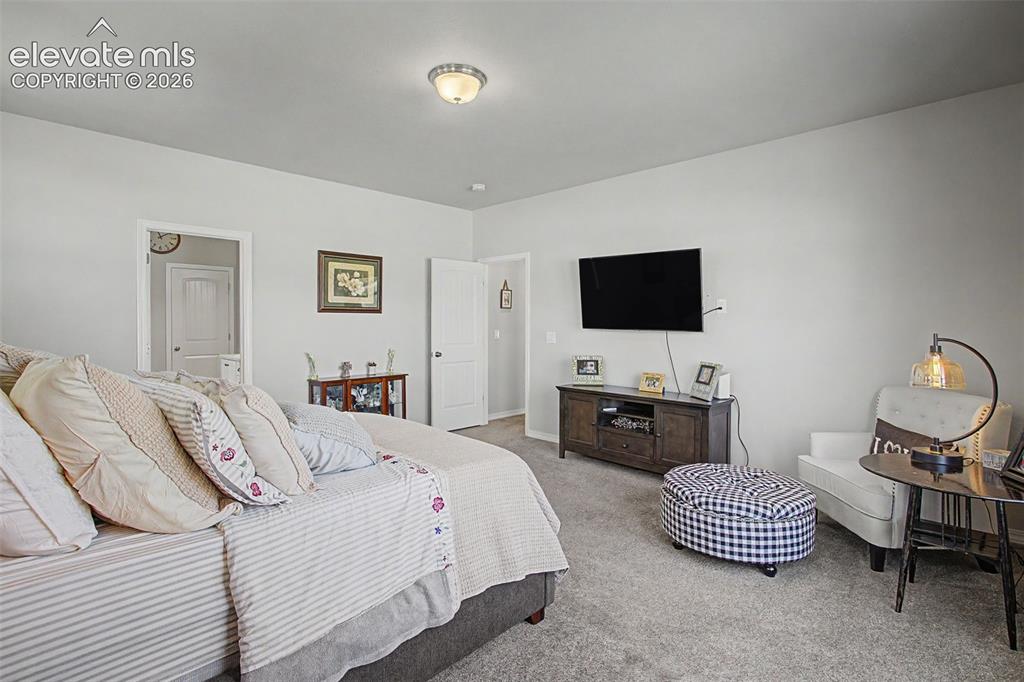Image 12 of 21: Master Bedroom