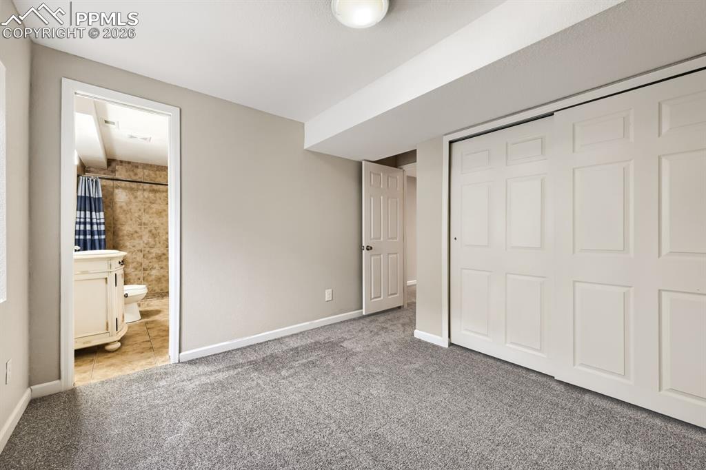 Image 22 of 26: Bedroom