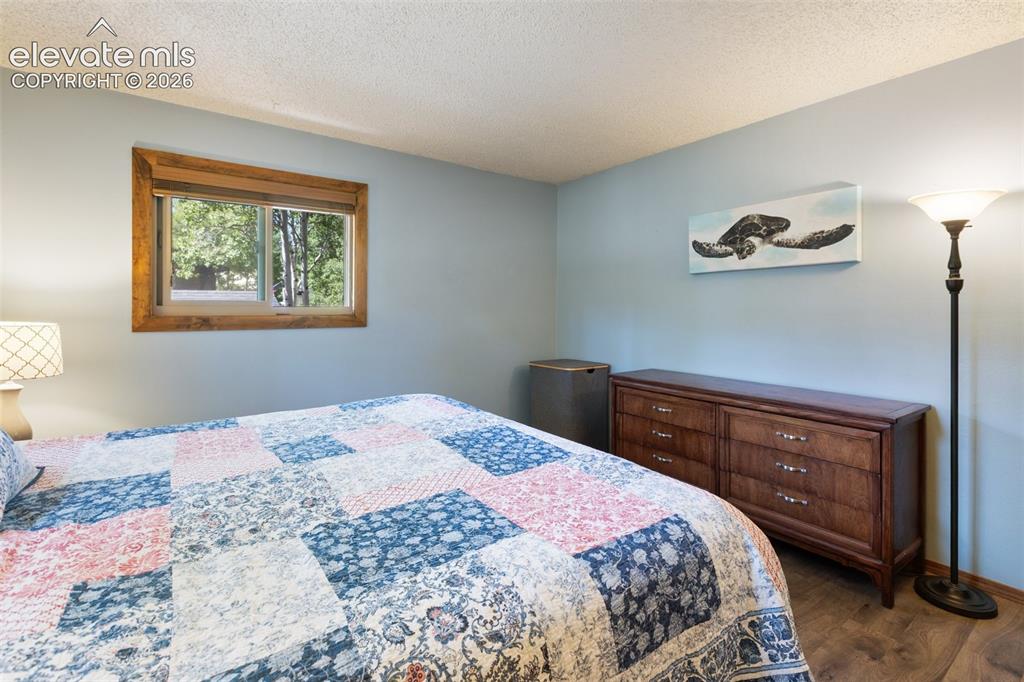 Image 20 of 43: Bedroom