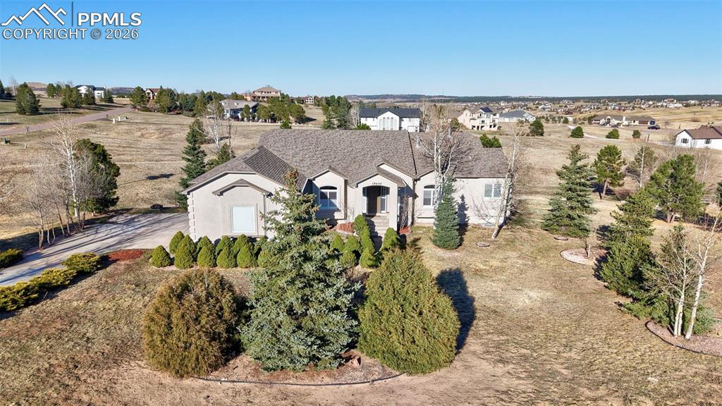 Image 2 of 50: 3 car side entry garage