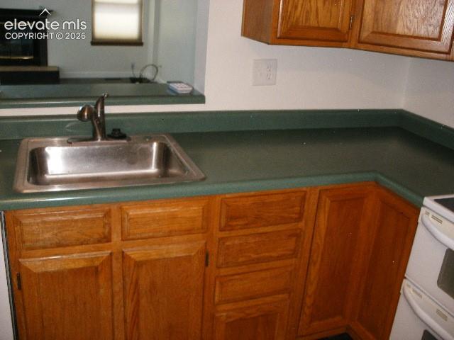 Image 22 of 46: Kitchen
