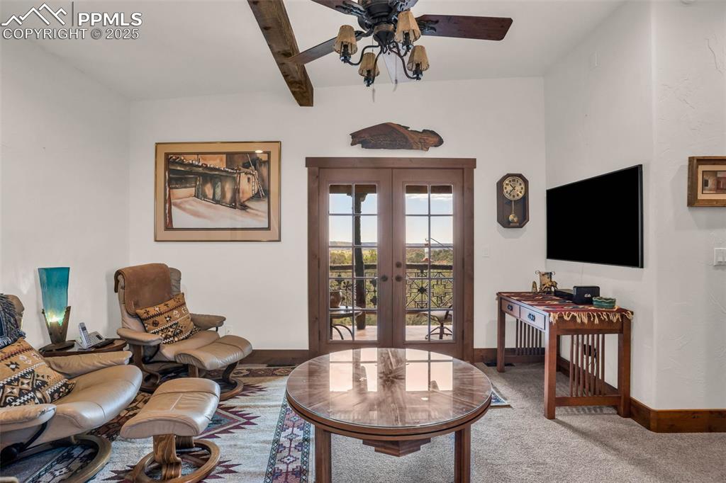 Image 14 of 49: Living Room