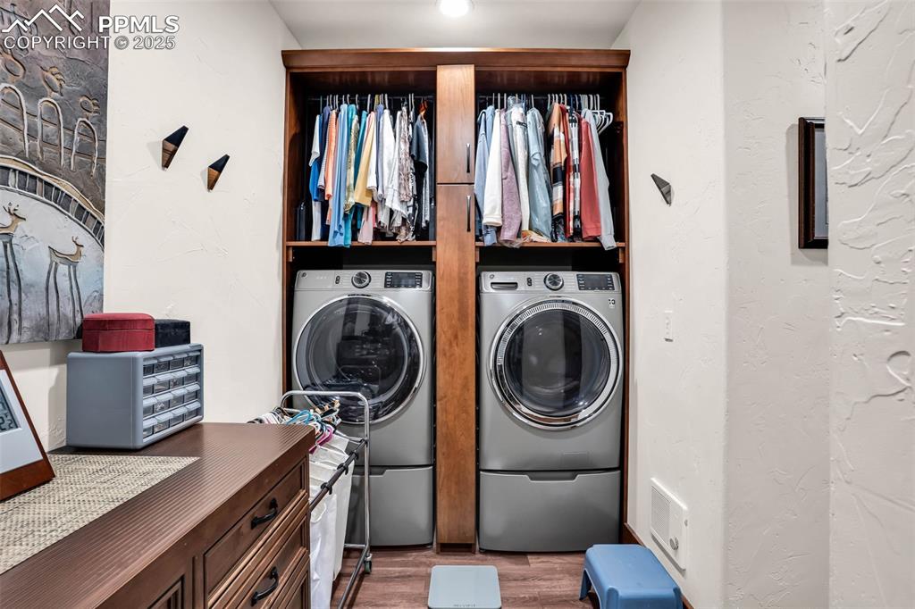 Image 24 of 49: Laundry