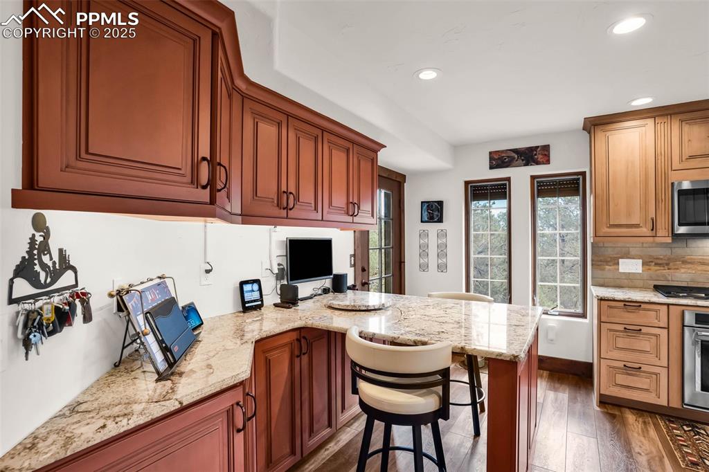 Image 8 of 49: Kitchen