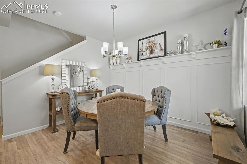 Image 17 of 29: Dining Area