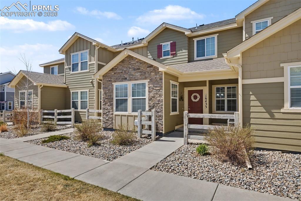 Image 2 of 29: Front of Structure