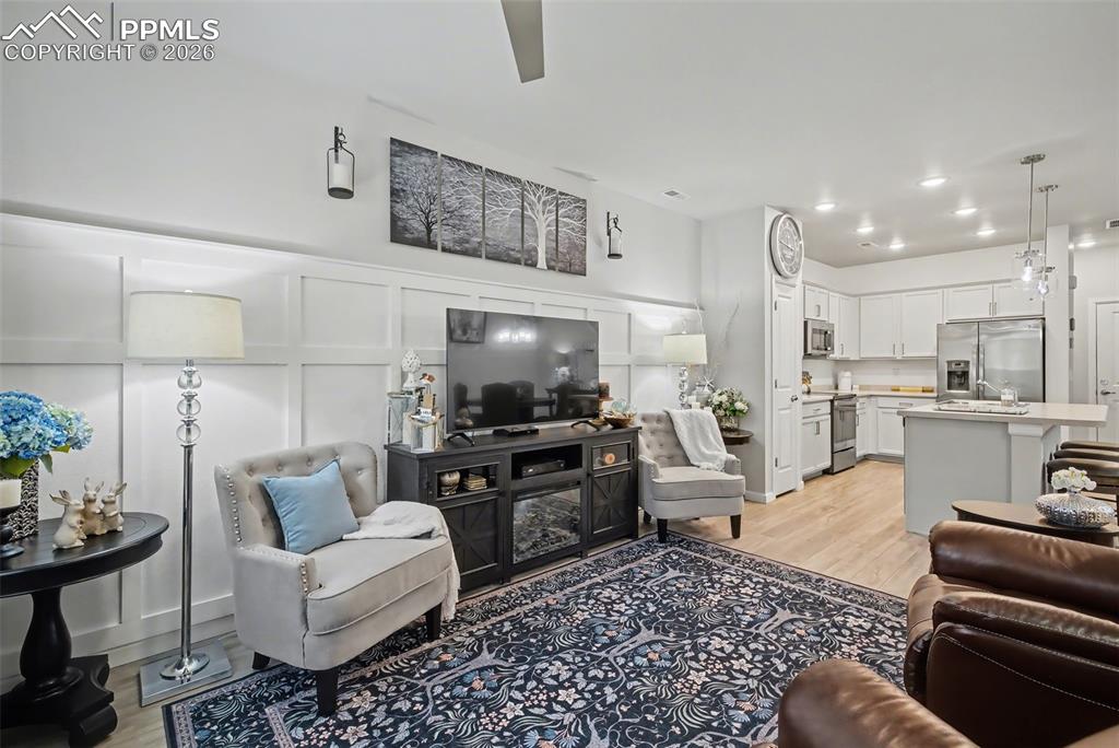 Image 5 of 29: Living Room