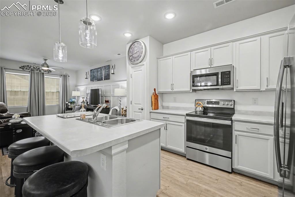 Image 8 of 29: Sitting Room