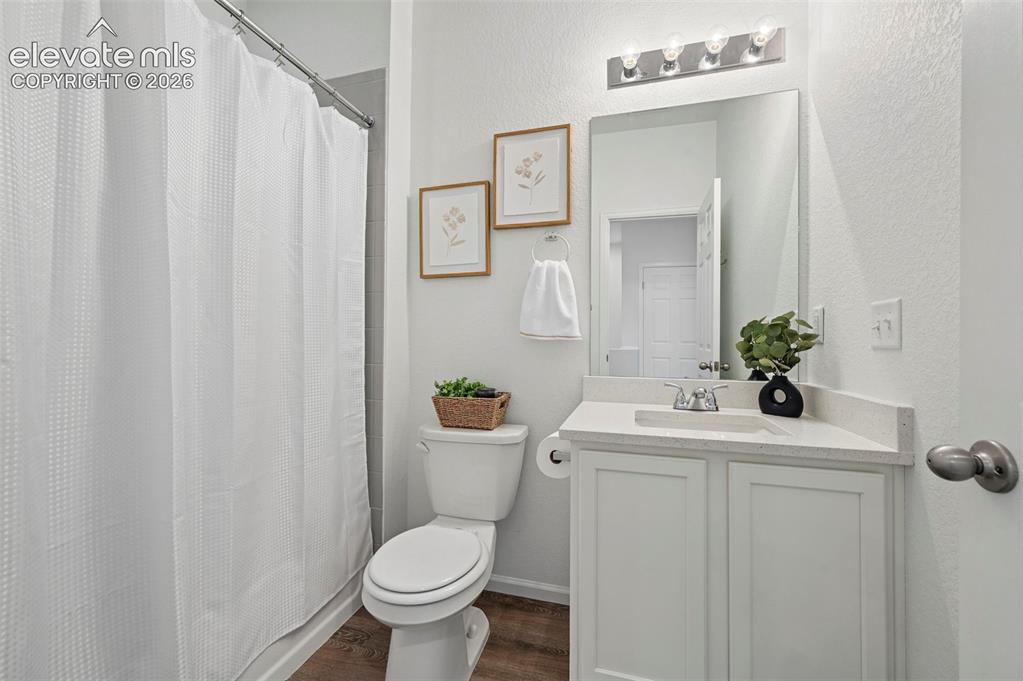 Image 25 of 29: Bathroom