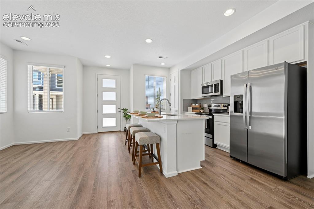 Image 8 of 29: Kitchen