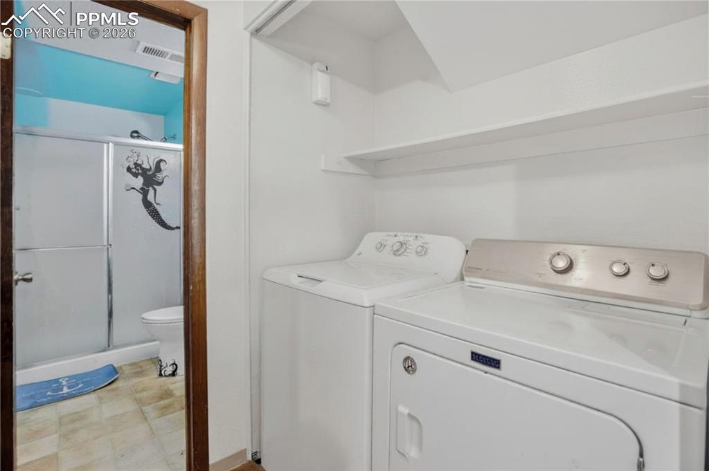 Image 14 of 17: Laundry