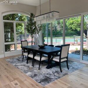 Image 5 of 11: Sun Room