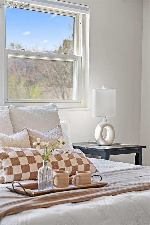 Image 19 of 38: View of living area