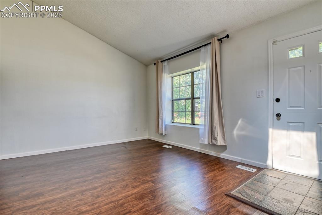 Image 9 of 38: Entry