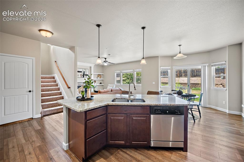 Image 12 of 46: Kitchen