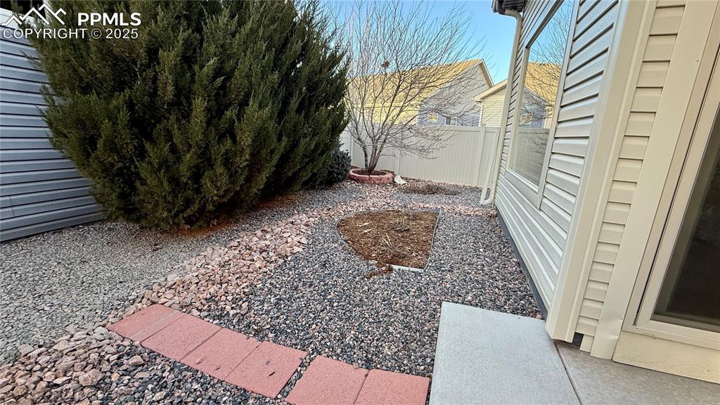 Image 32 of 41: low maintenance