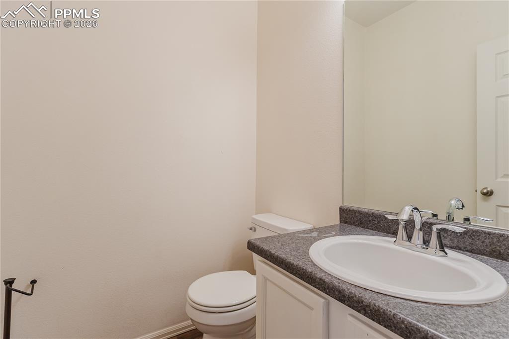 Image 10 of 27: Bathroom