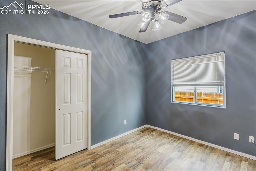 Image 11 of 27: Bedroom