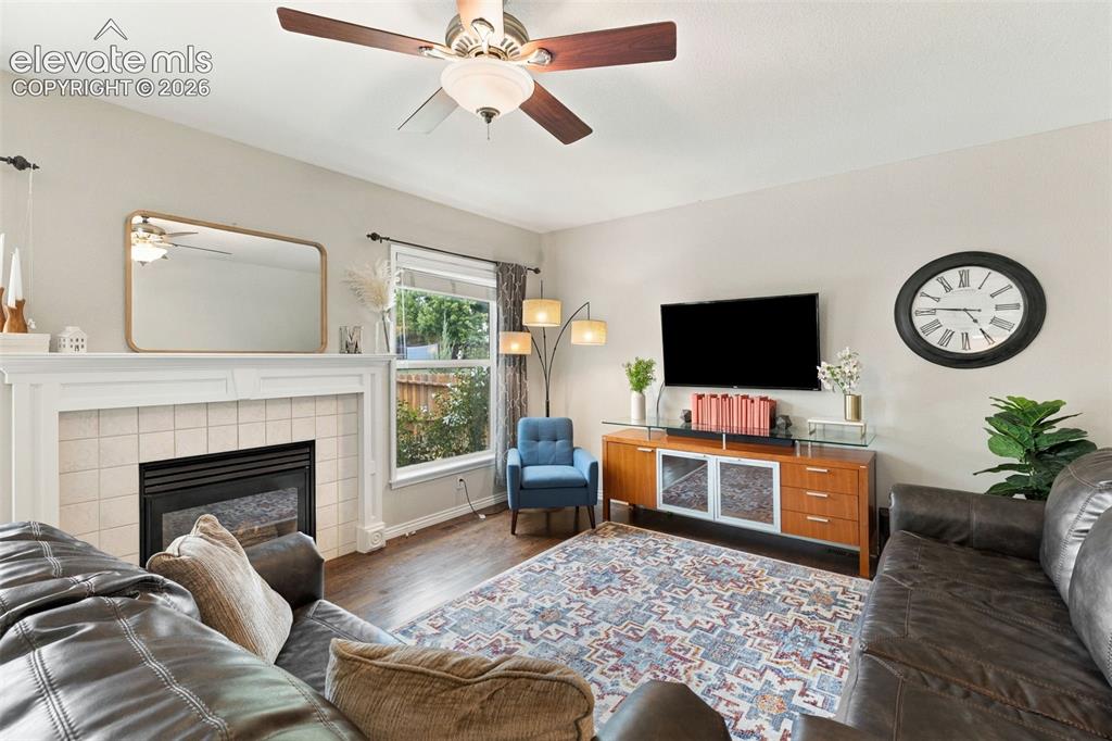 Image 14 of 47: Family Room