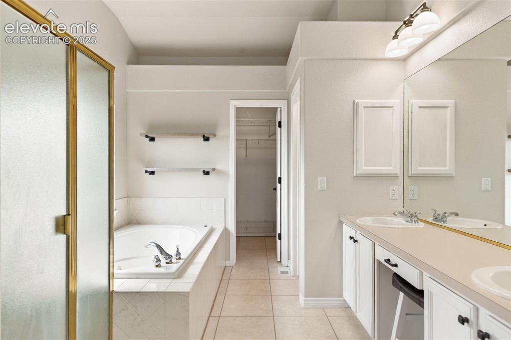Image 21 of 47: Master Bathroom