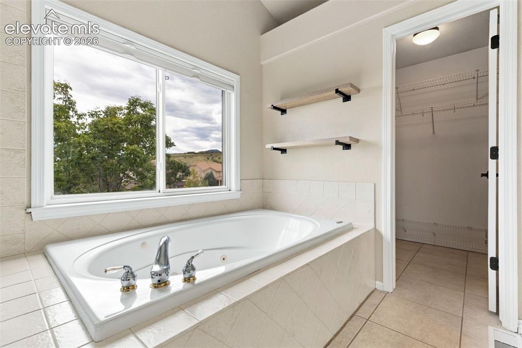 Image 22 of 47: Master Bathroom