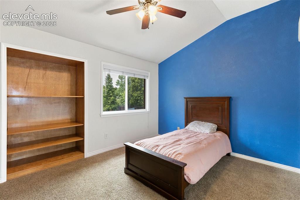 Image 31 of 47: Bedroom
