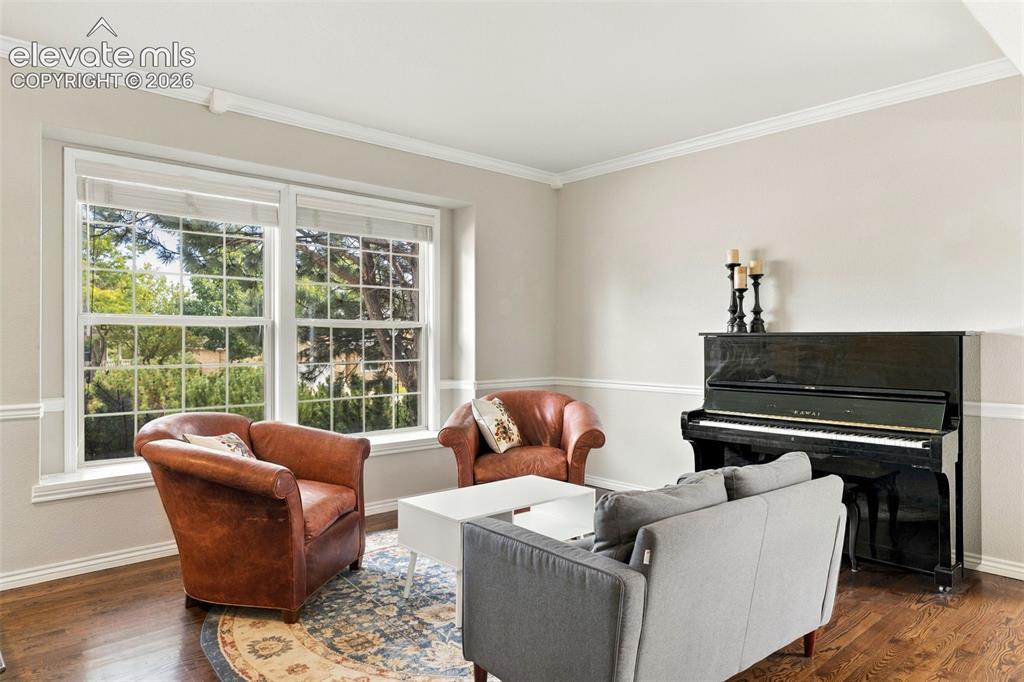 Image 5 of 47: Living Room