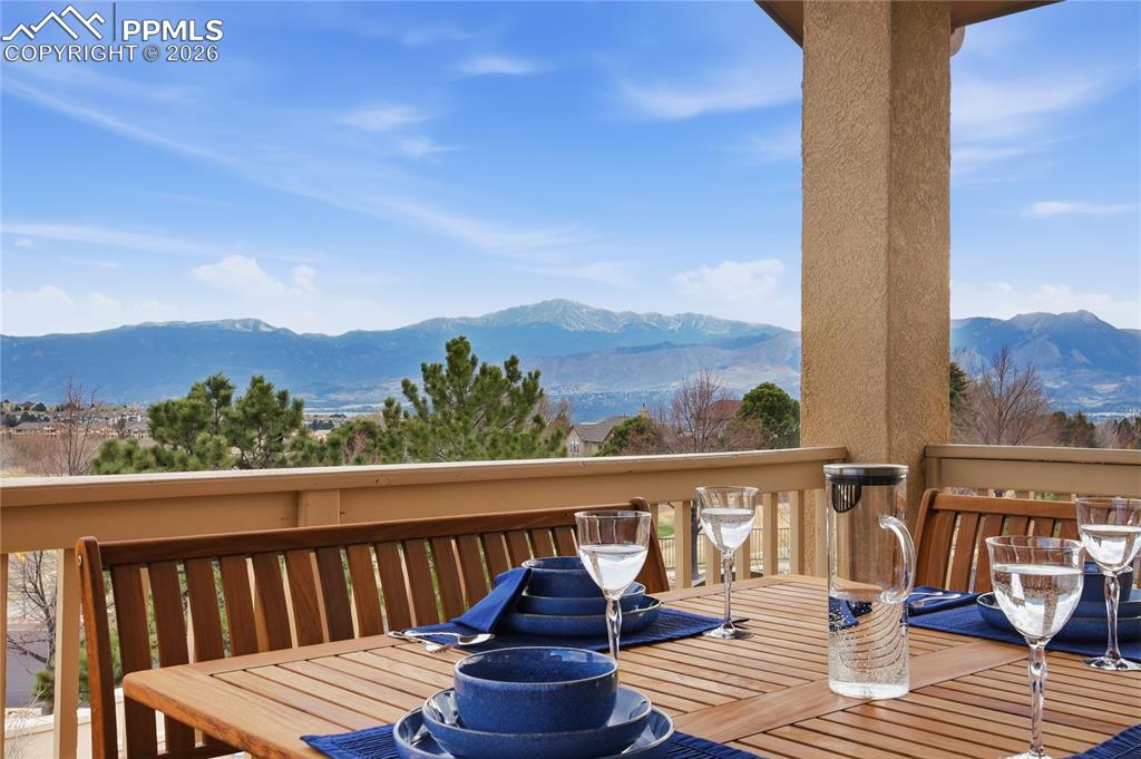 Image 14 of 47: Deck