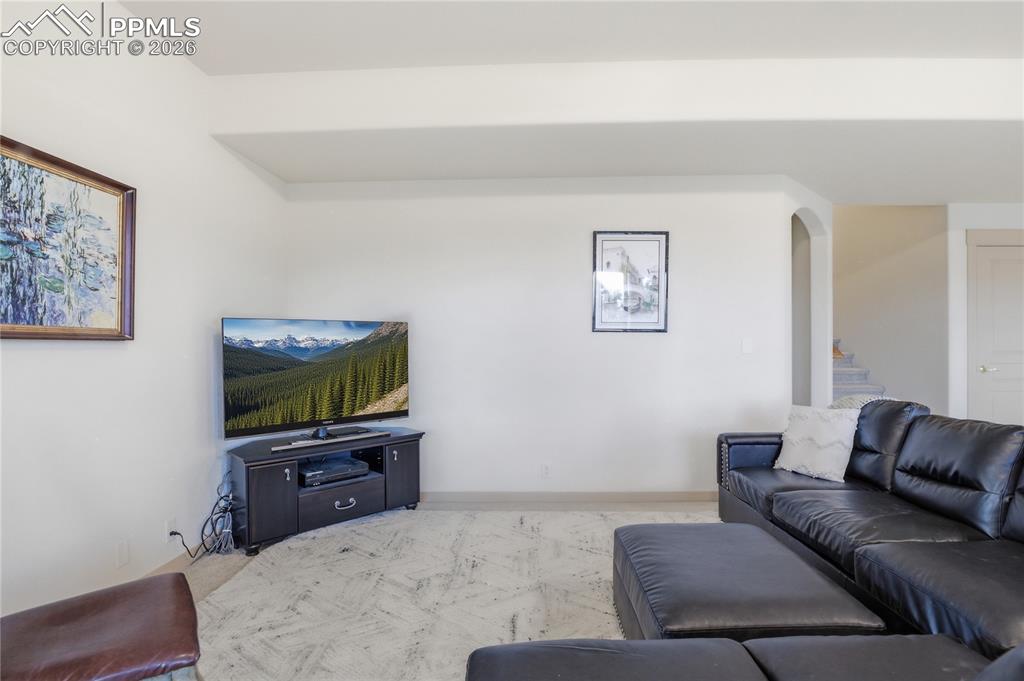 Image 39 of 47: Living Room