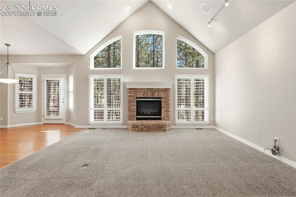 Image 11 of 50: Living Room