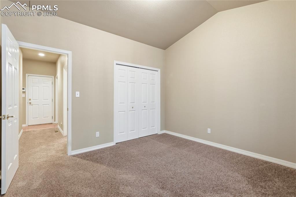 Image 28 of 50: Bedroom