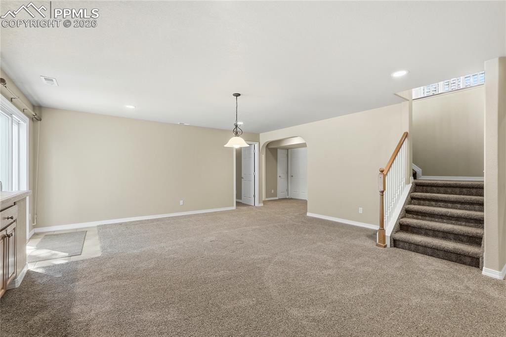 Image 33 of 50: Living Room