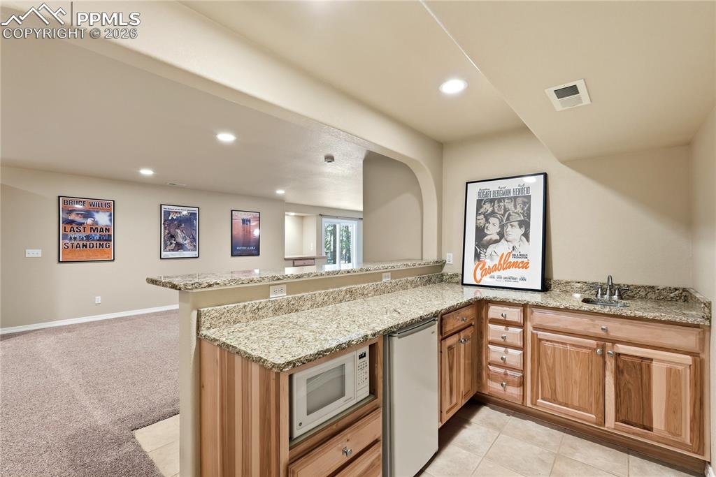 Image 38 of 50: Kitchen