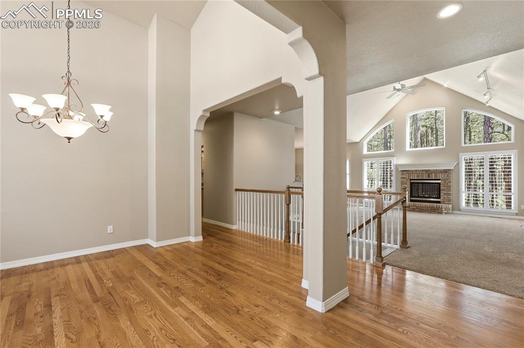 Image 5 of 50: Entry