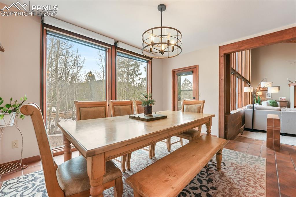 Image 8 of 46: Dining Area