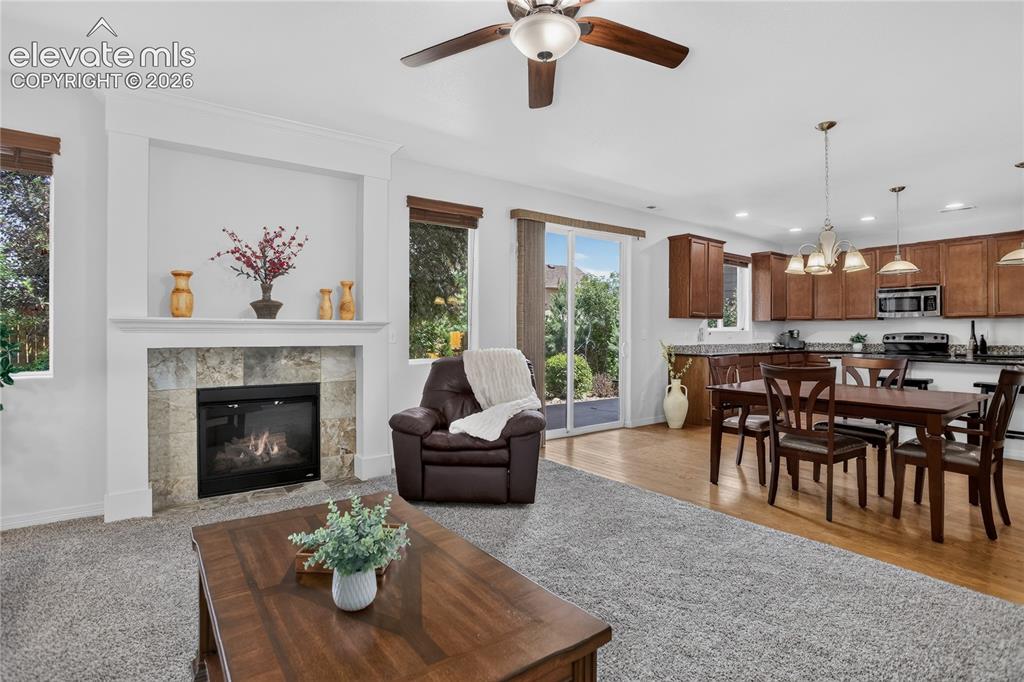 Image 4 of 23: Open concept layout