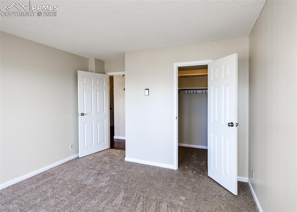 Image 19 of 33: Bedroom