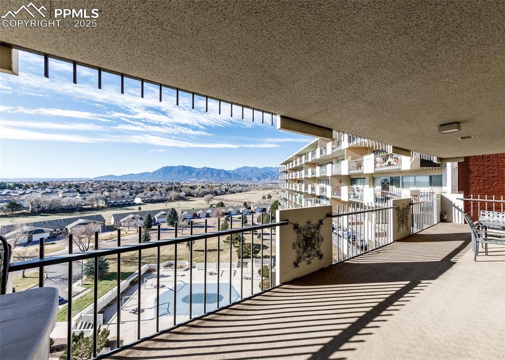 Image 24 of 33: Balcony