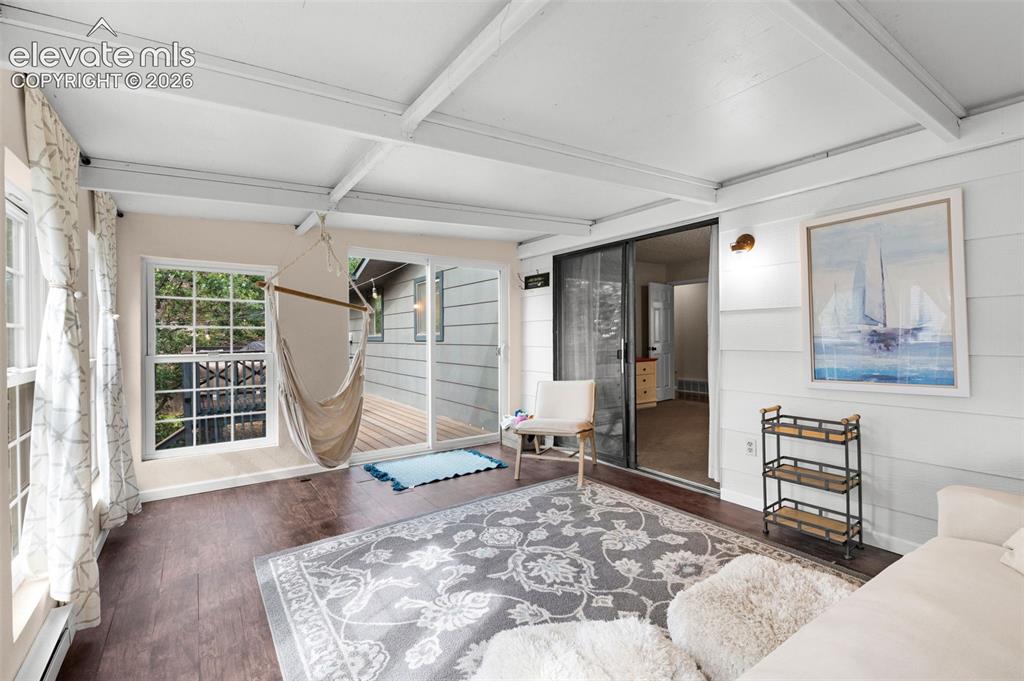 Image 19 of 39: Sun Room