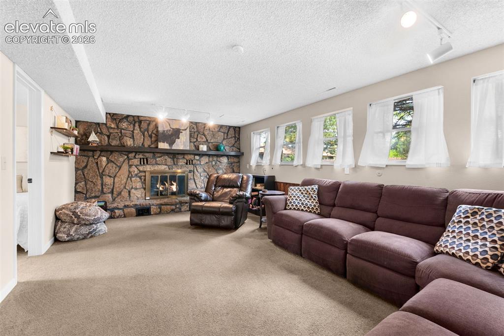 Image 26 of 39: Family Room