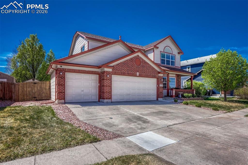 Image 3 of 40: Front of Structure